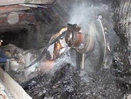 ú�V�C�ɹ������黯Һ���漯�й�Һϵ�y(t��ng)